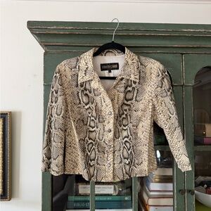 Vintage Roberto Cavalli Snakeskin-Print
Stretch Denim cropped jacket y2k